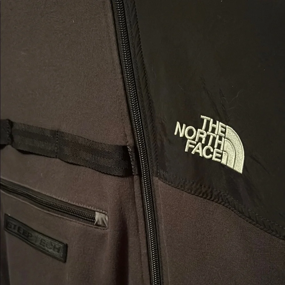The North Face Steep Tech Pullover Jacket in Dark Gray and Black
